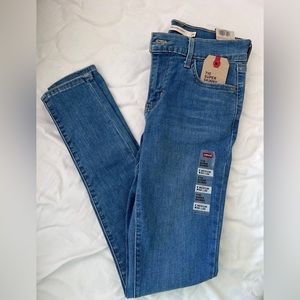 Levi’s 710 Super Skinny Jeans Women’s